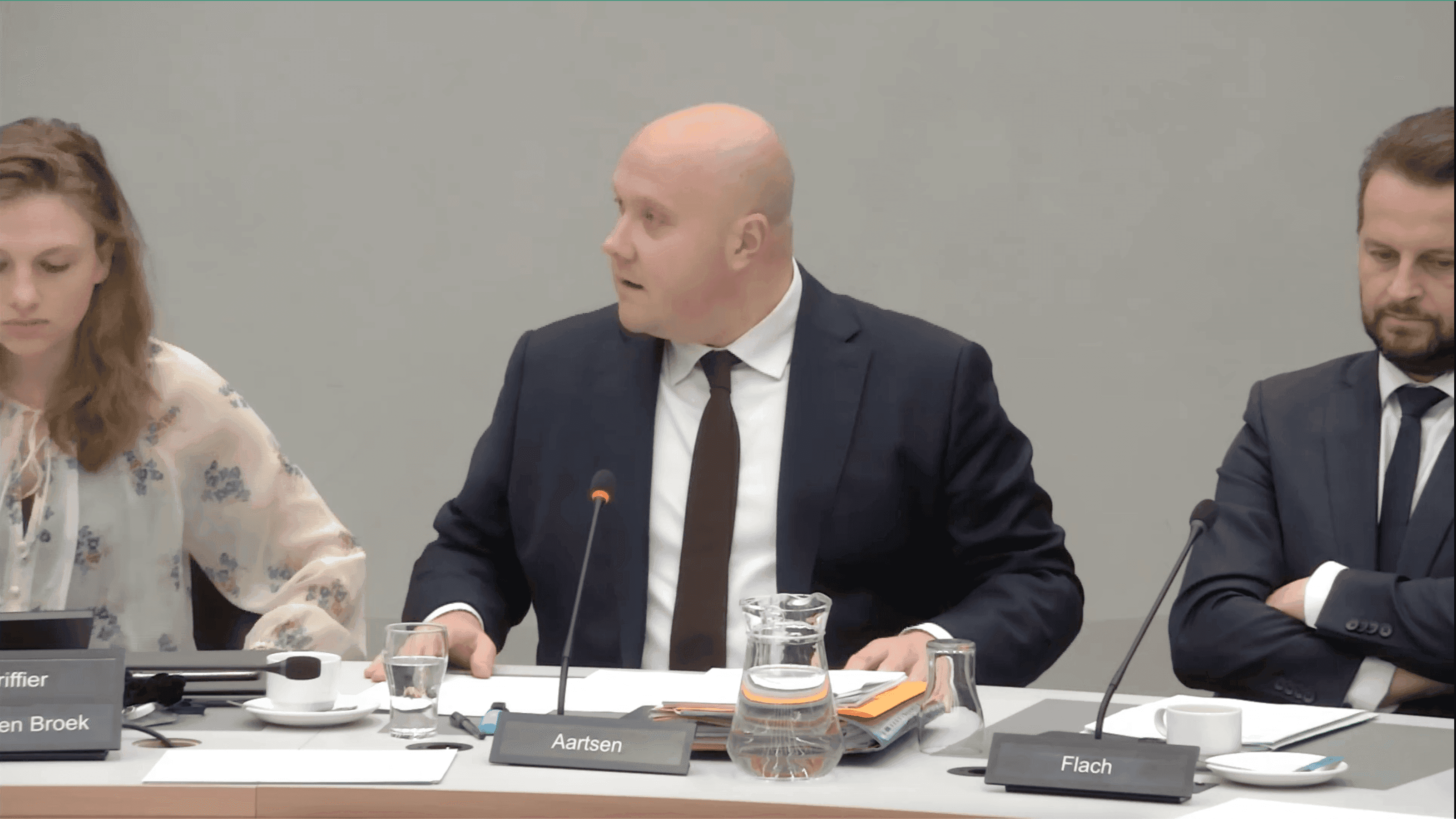 Aartsen (VVD) bespreekt zijn plan voor nieuwe zzp-wetgeving tijdens het zzp-debat.